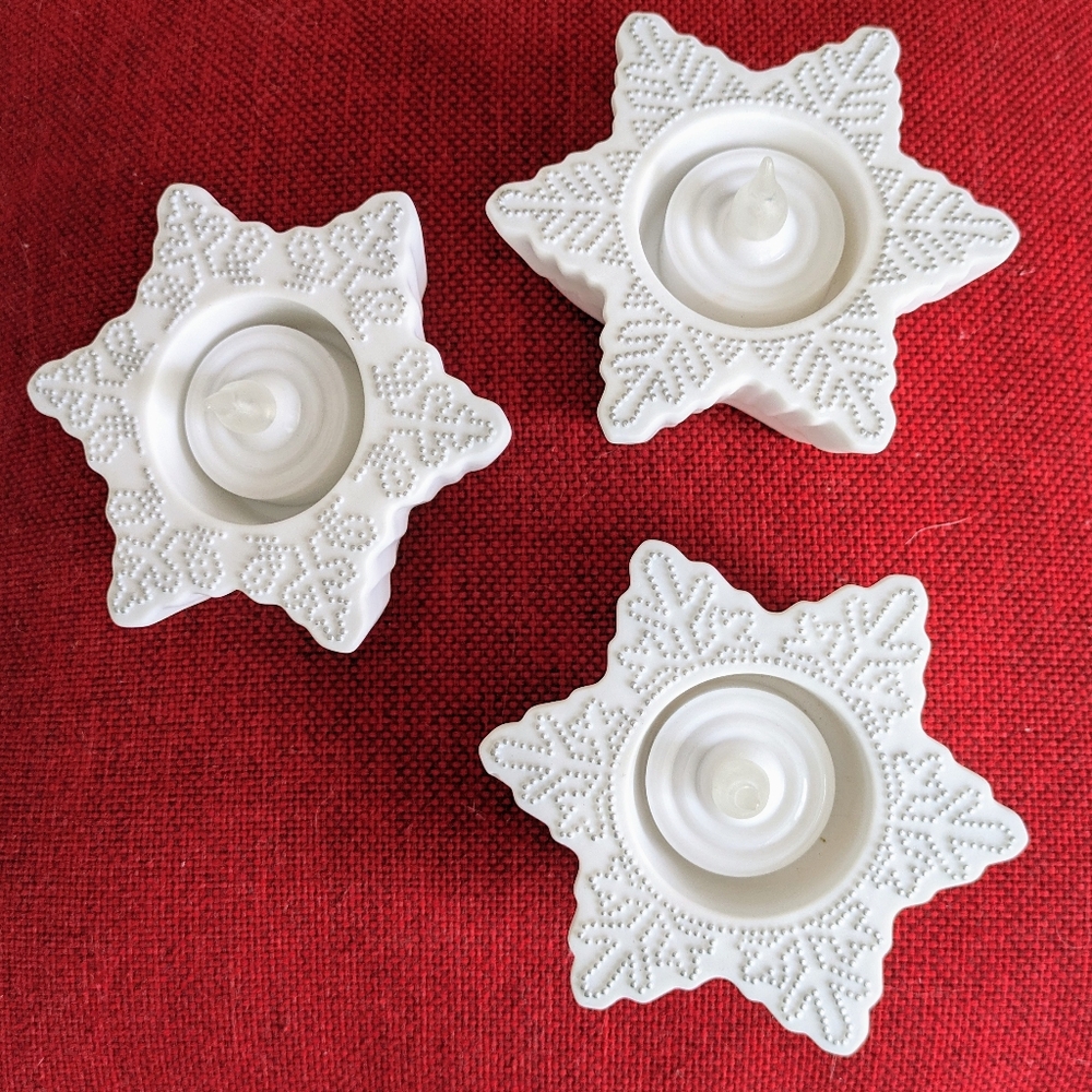 3 PartyLite Snow Drifters Tealight Candle Holders W/Candles snowflake Wh…